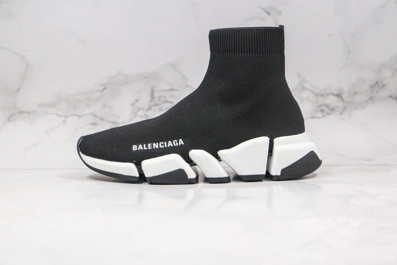 Balenciaga Speed 2.0 Sports Shoes Black White - Latest Style for Active Men
